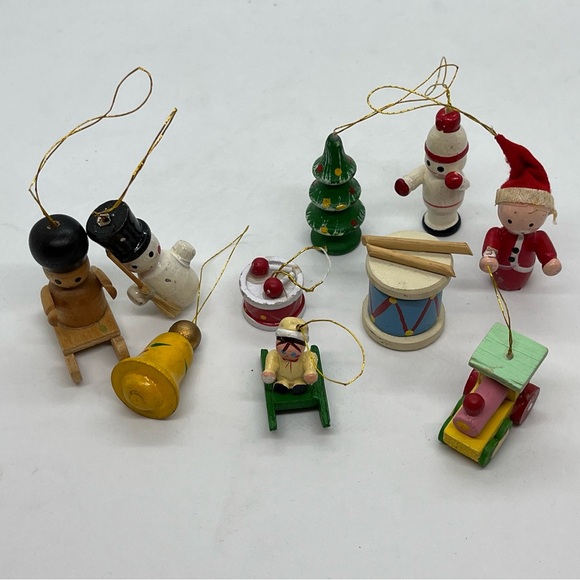 Vintage Wooden Mini Christmas Tree Ornaments Lot of 10 Painted Ornaments - Picture 7 of 7